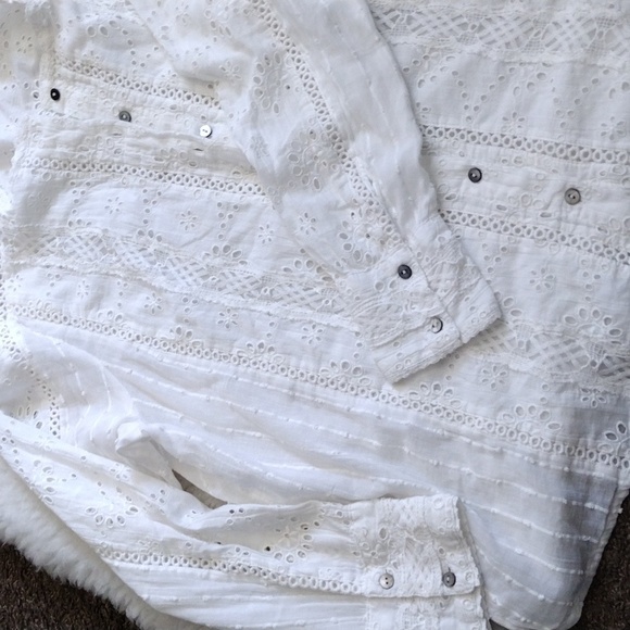 Sundance White Eyelet Lace Blouse - Picture 5 of 5